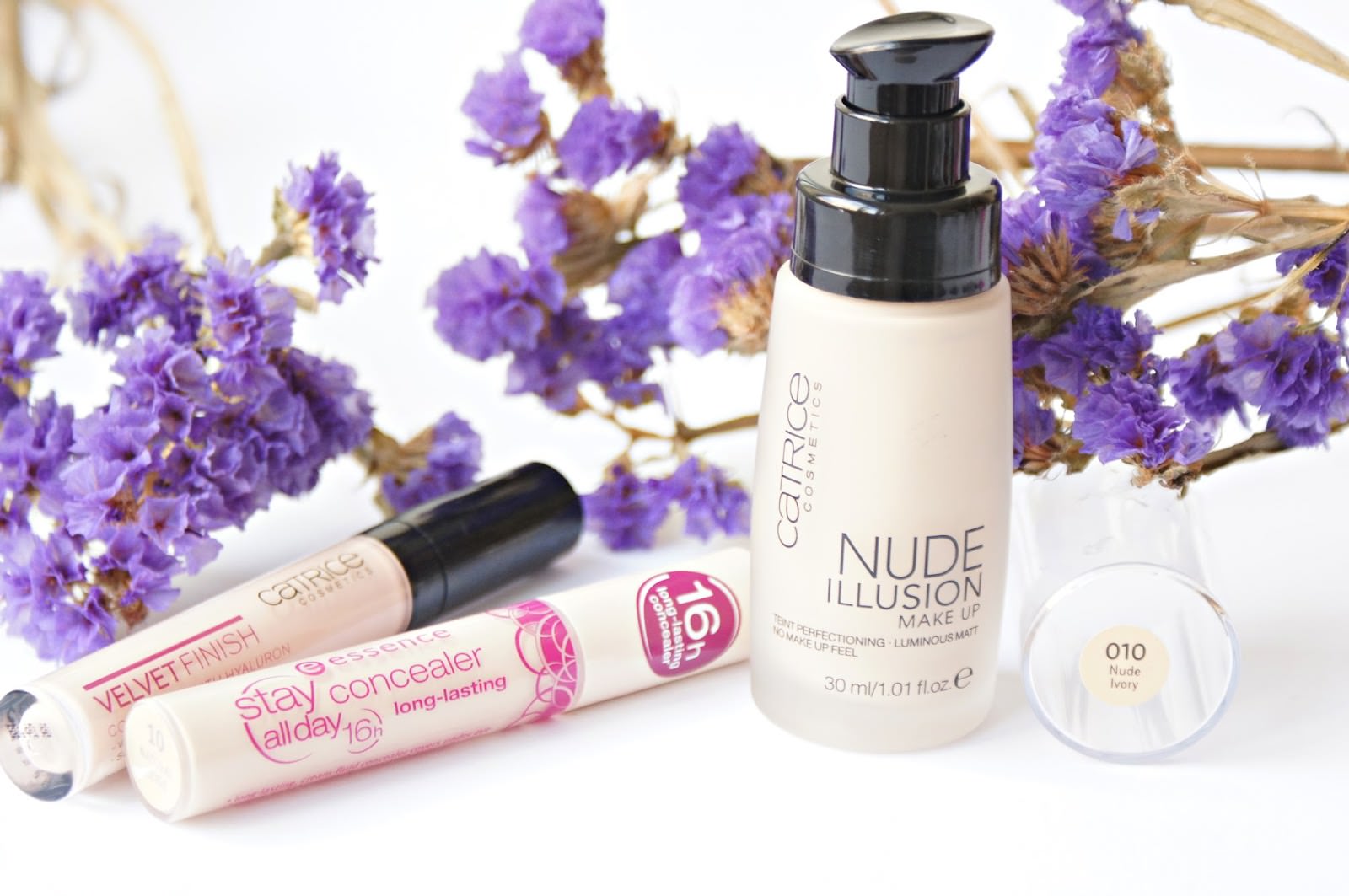 Catrice Nude Illusion Make Up Foundation (010 Nude Ivory) Catrice Velvet Finish Concealer with Hyaluron (020 Velvet Rose) Essence Stay All Day Concealer (10 Natural Beige)