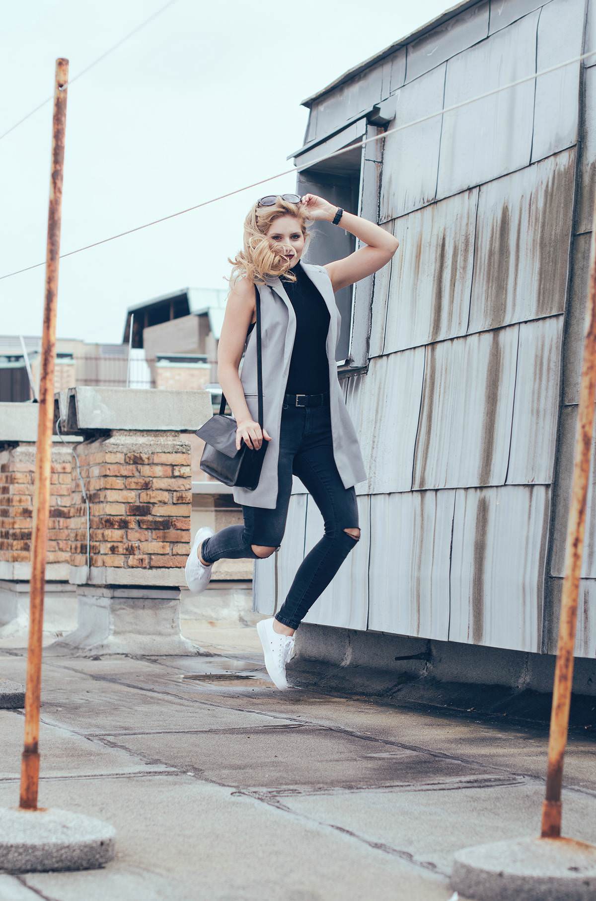 minimalistic outfit fashion blogger