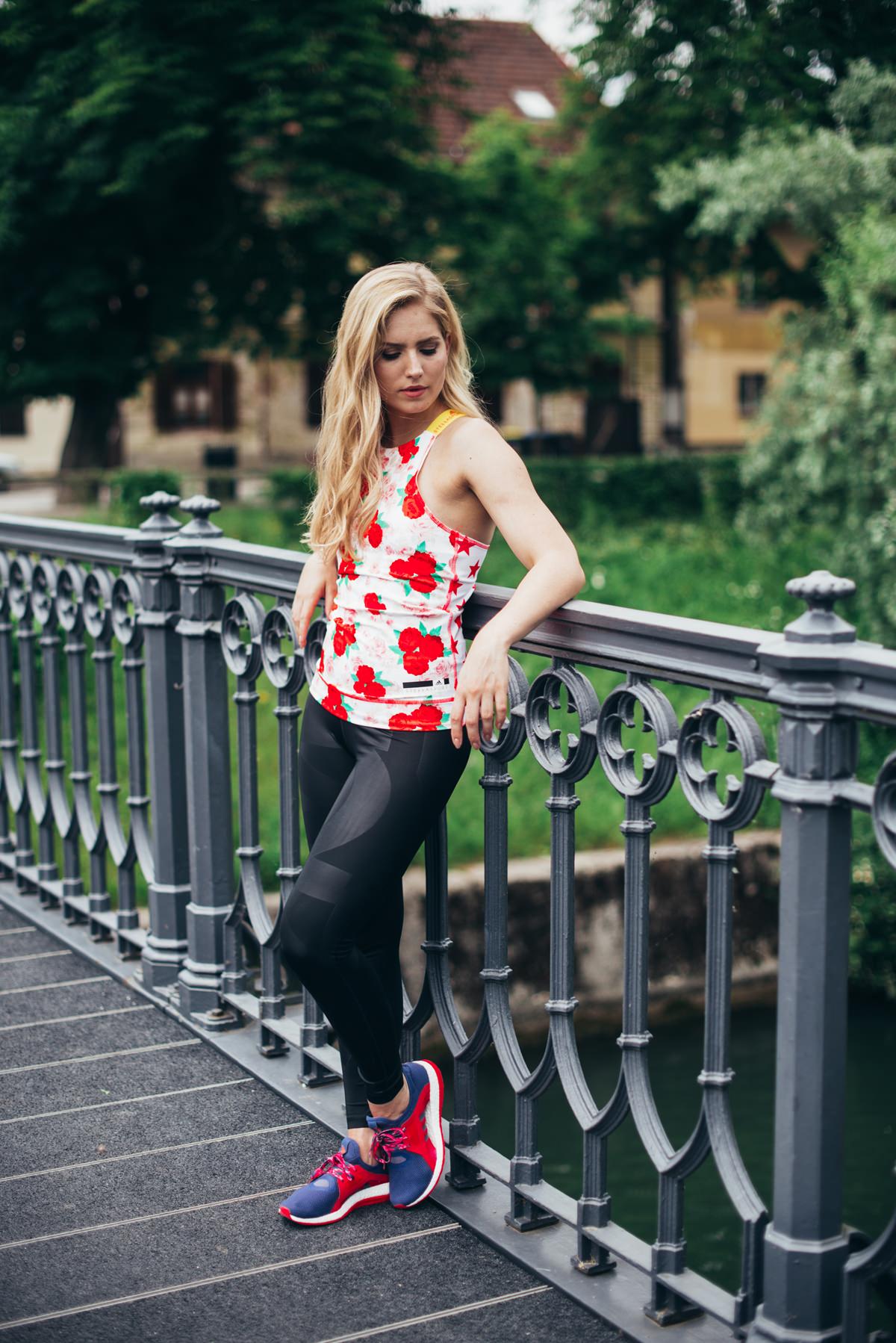 Adidas fashion blogger