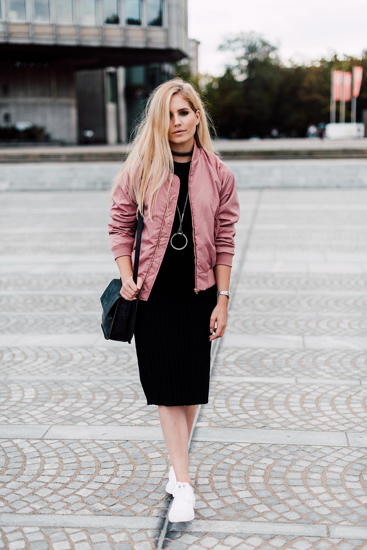 choker fashion blogger