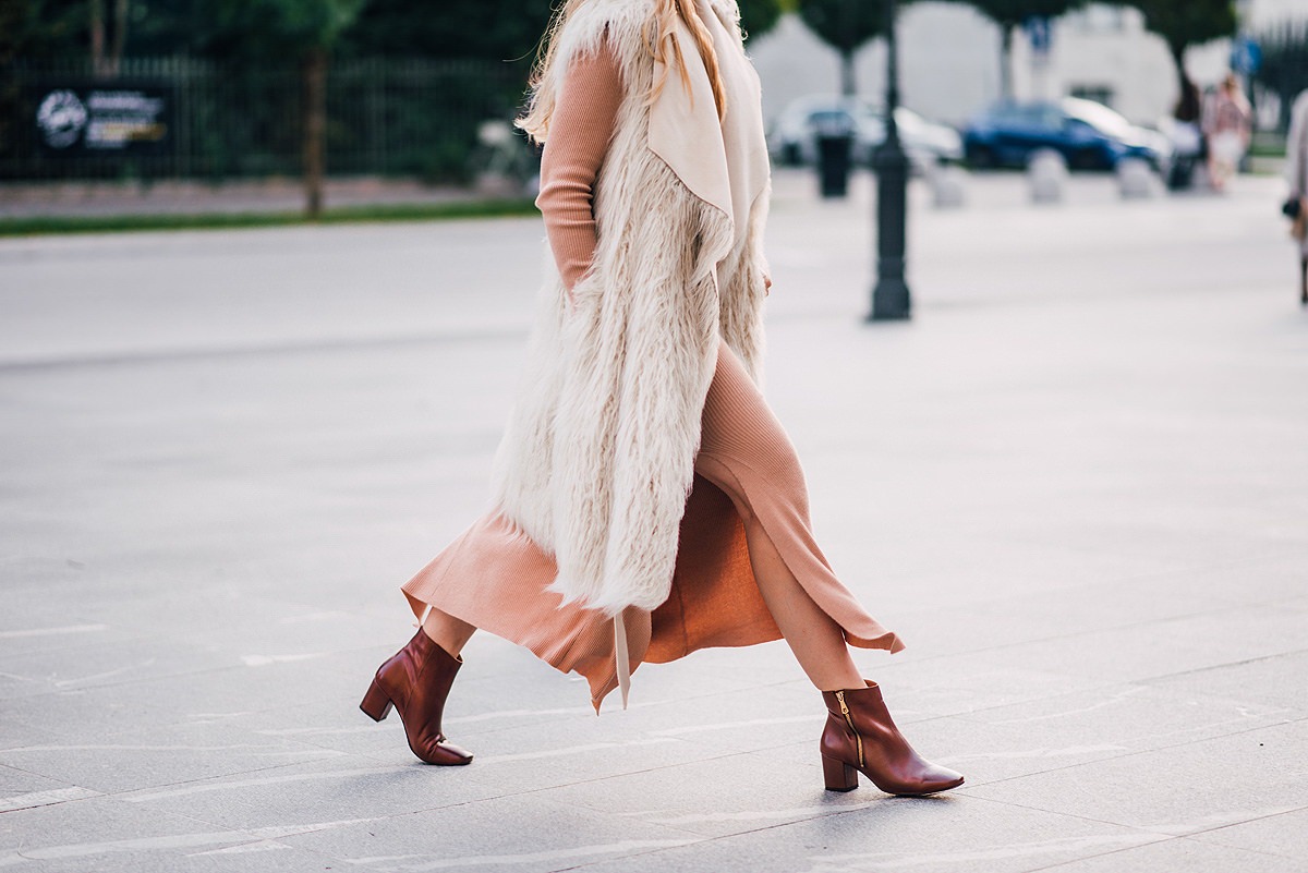 faux-shearling gilet outfit
