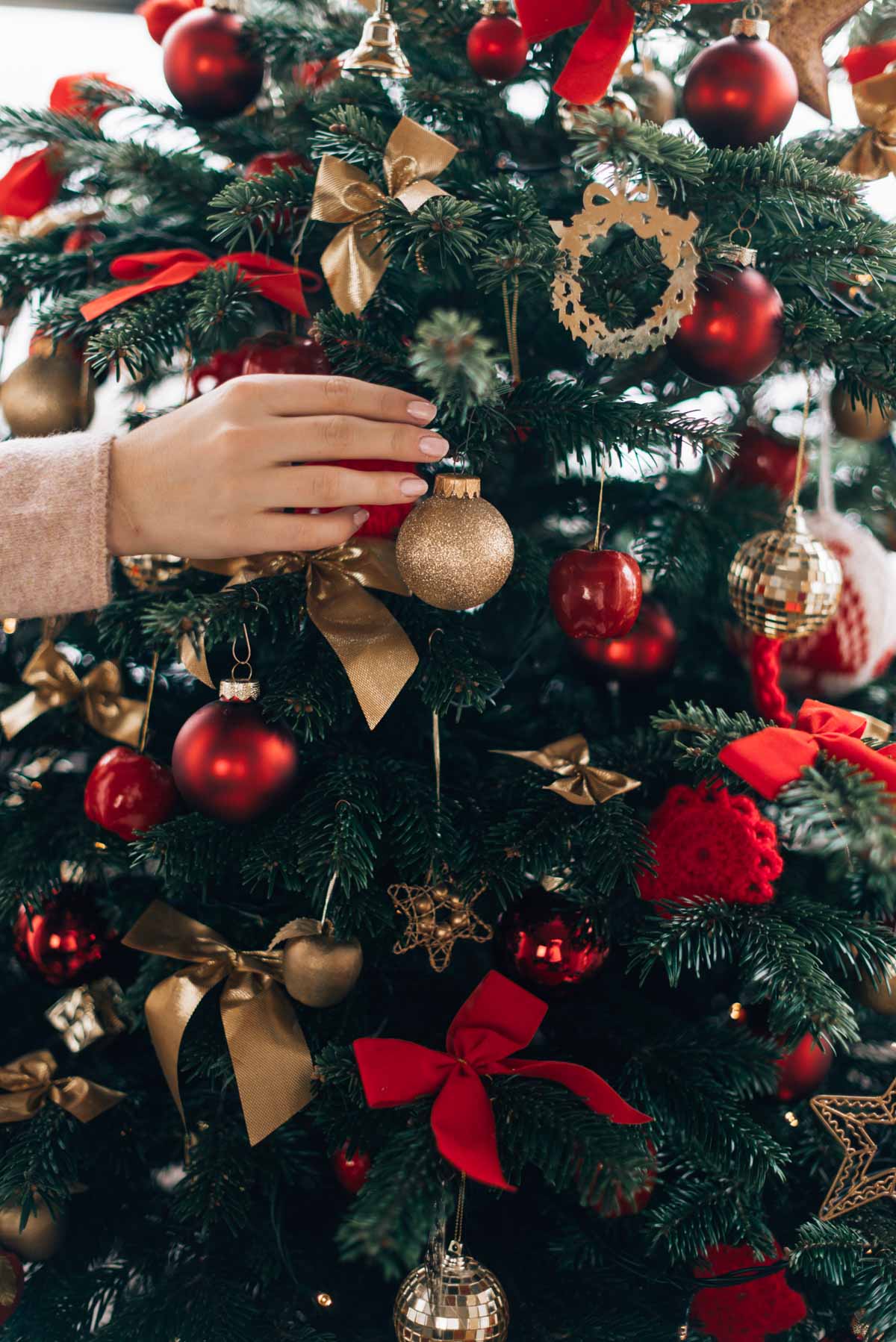 Christmas fashion blogger